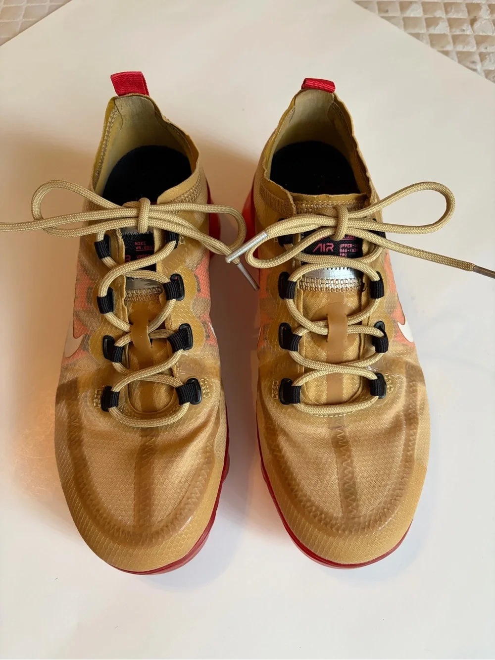 Air Vapormax 2019 Club Gold Ember Glow AR6631-701- Mens US Size 5 Shoes